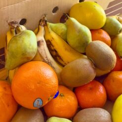 mix de fruta sostenible, fruta con imperfecciones, fruta de destrío, fruta de segunda selección, fruta variada de temporada, fruta fresca online, fruta directa del agricultor, caja de fruta sostenible, comprar fruta barata online, fruta para zumos naturales, cesta de fruta variada