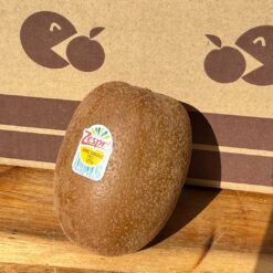 kiwi gold, kiwi amarillo, comprar kiwi gold, kiwi gold online, kiwi dulce, kiwi sin pelo, kiwi amarillo a domicilio, fruta exótica, kiwi saludable, kiwi premium, kiwi ecológico, kiwi natural, kiwi fresco, kiwi gourmet, kiwi de calidad, fruta fresca online, fruta a domicilio, kiwi España